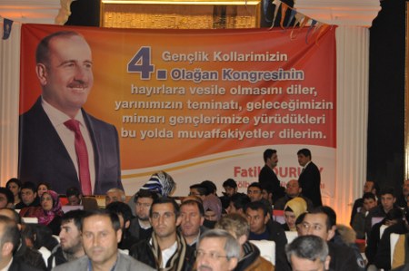 ak-parti-genclik-kollari-kongresi-11-ocak-2015-(36)_450x299.jpg